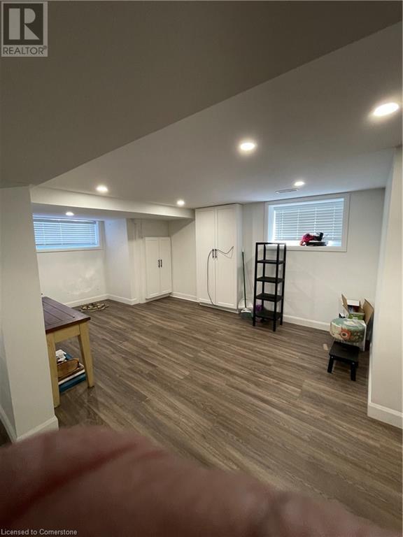 Photo 3 of 176 Queensdale Avenue E, Hamilton ON