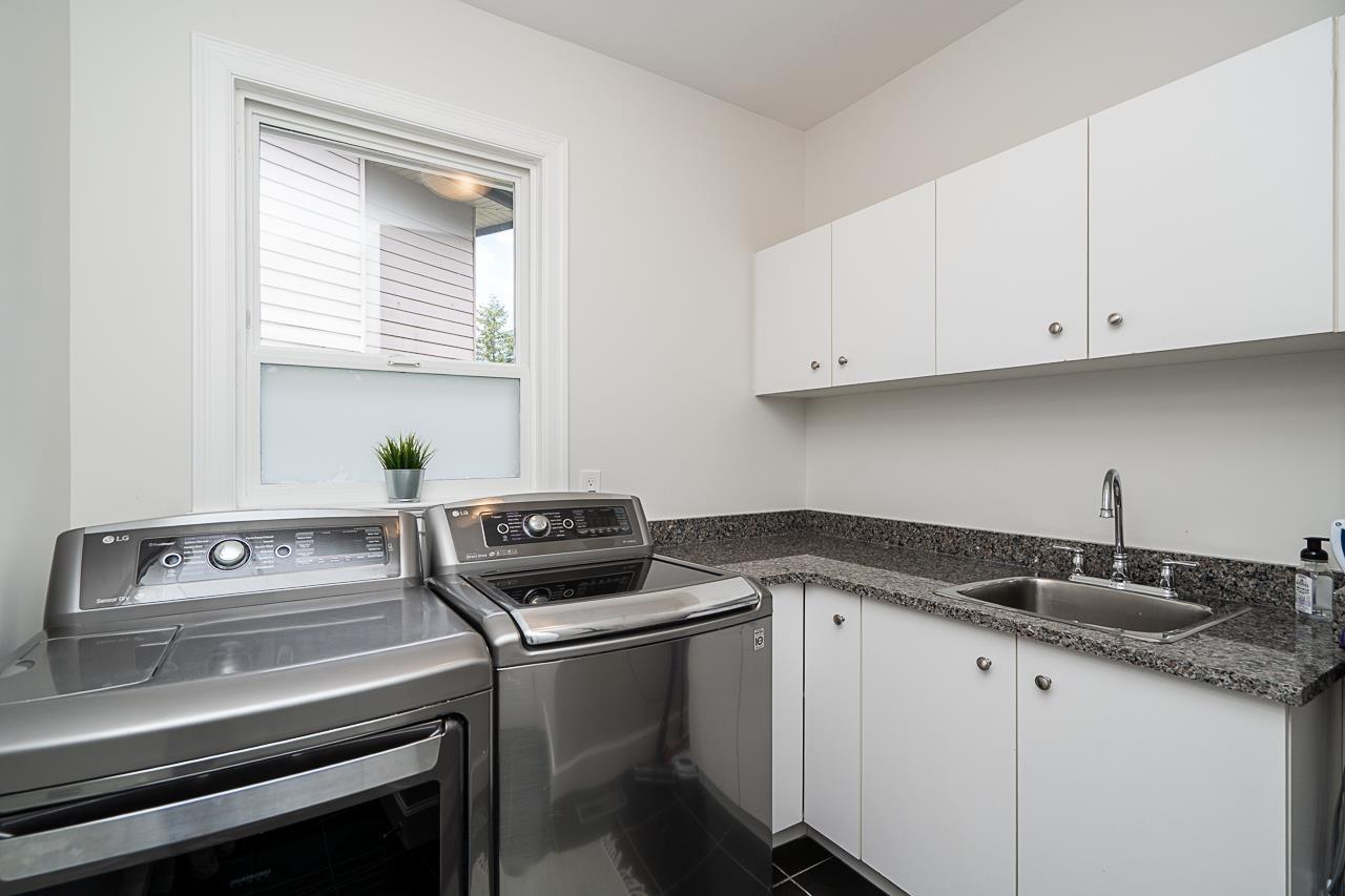 Photo 14 of 15535 36 B Avenue, Surrey BC