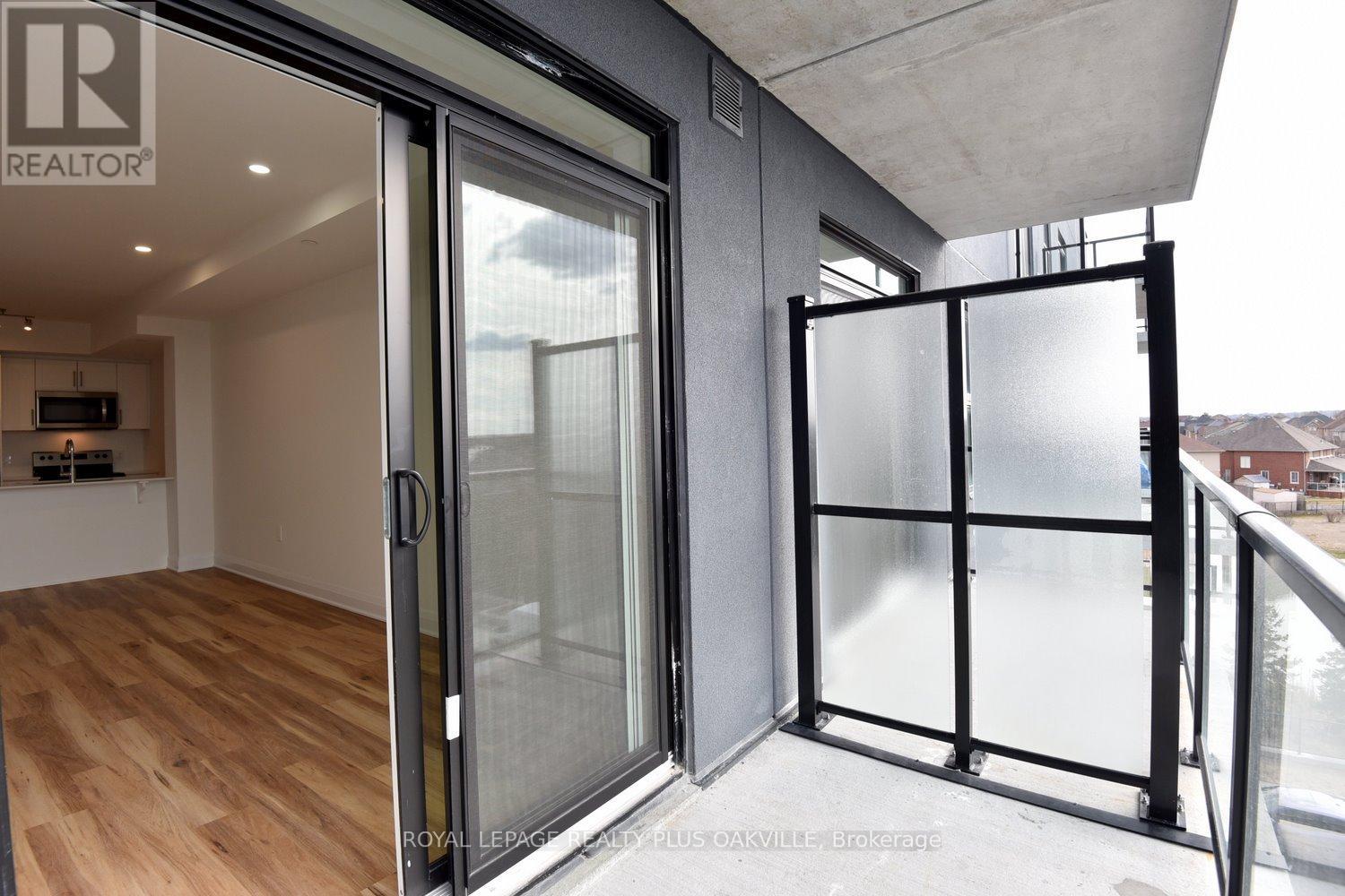 Photo 13 of 422 1936 Rymal Road E, Hamilton ON