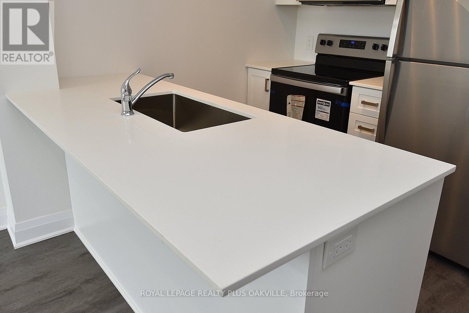 Photo 3 of 510 1936 Rymal Road E, Hamilton ON