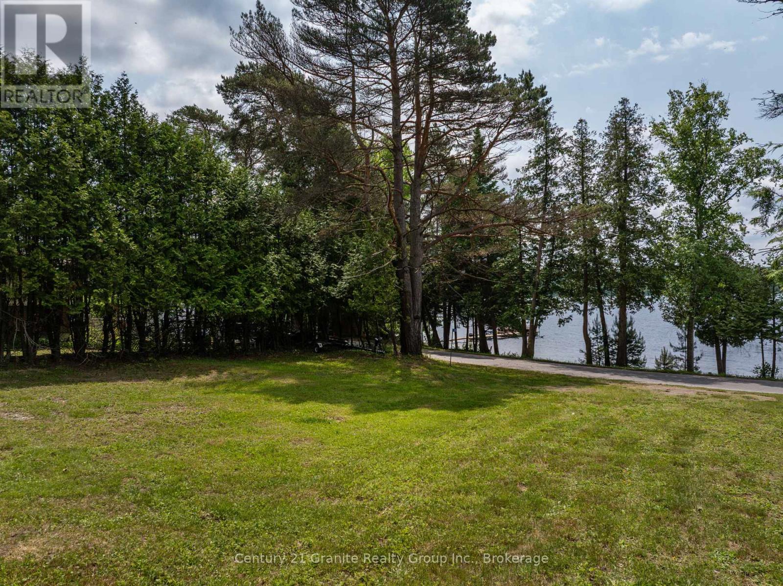 Photo 5 of 1495 Green Lake Road, Dysart Et Al ON