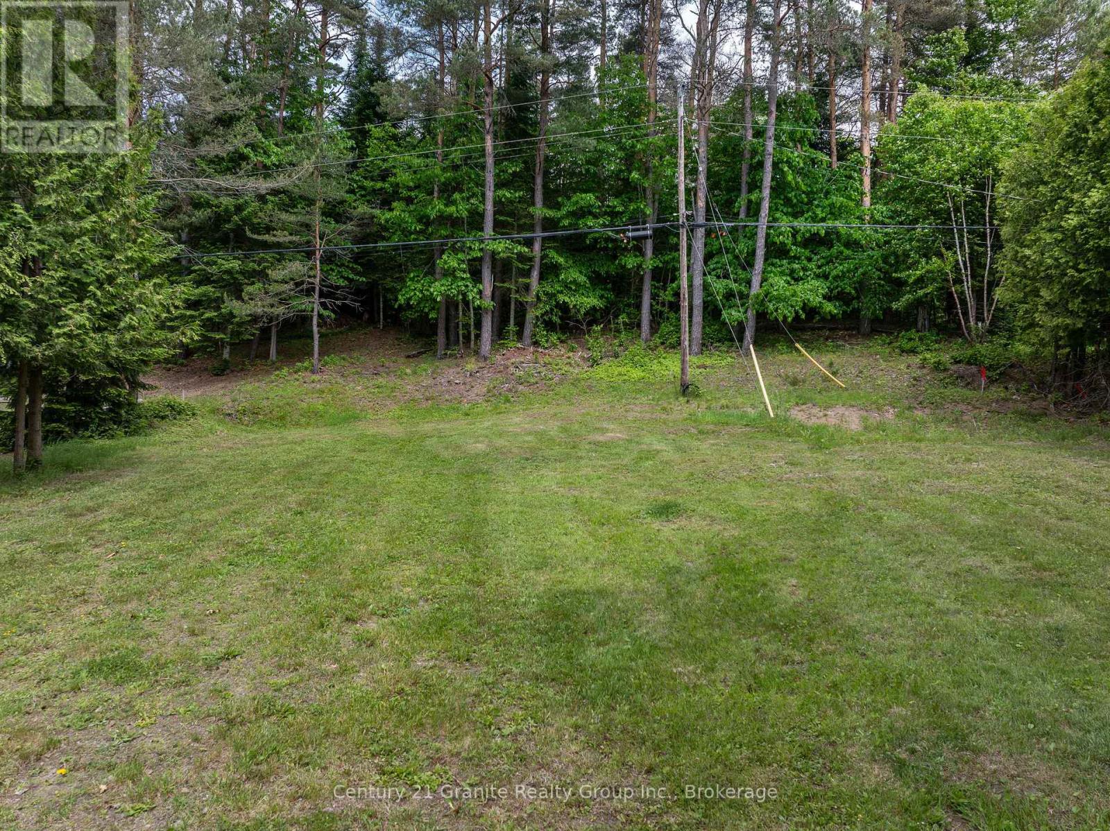 Photo 7 of 1495 Green Lake Road, Dysart Et Al ON