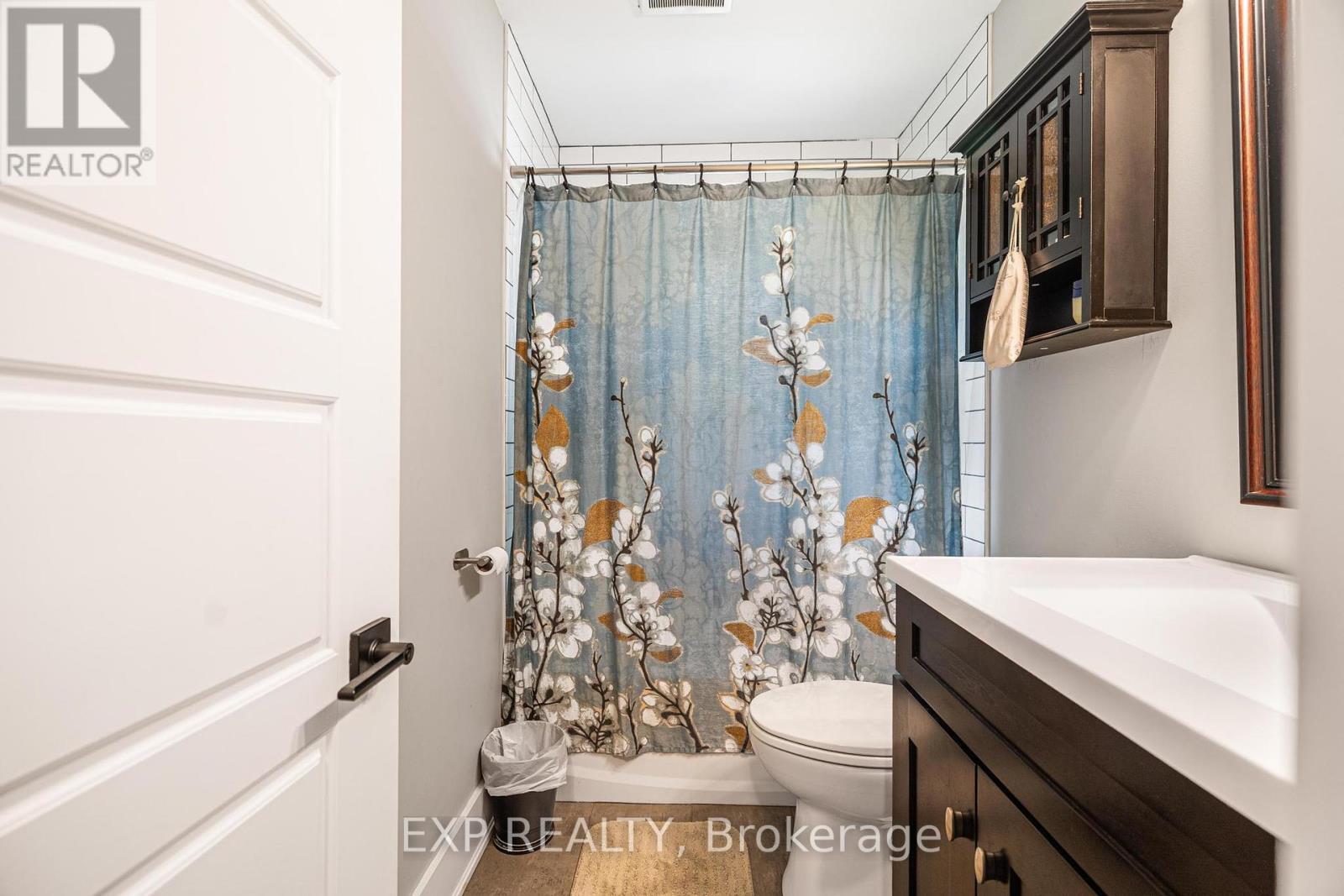 Photo 21 of 1057 Clare Avenue, Cambridge ON