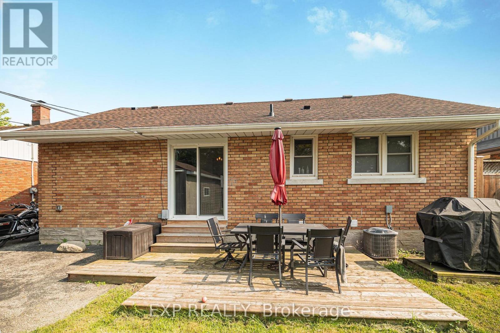 Photo 30 of 1057 Clare Avenue, Cambridge ON