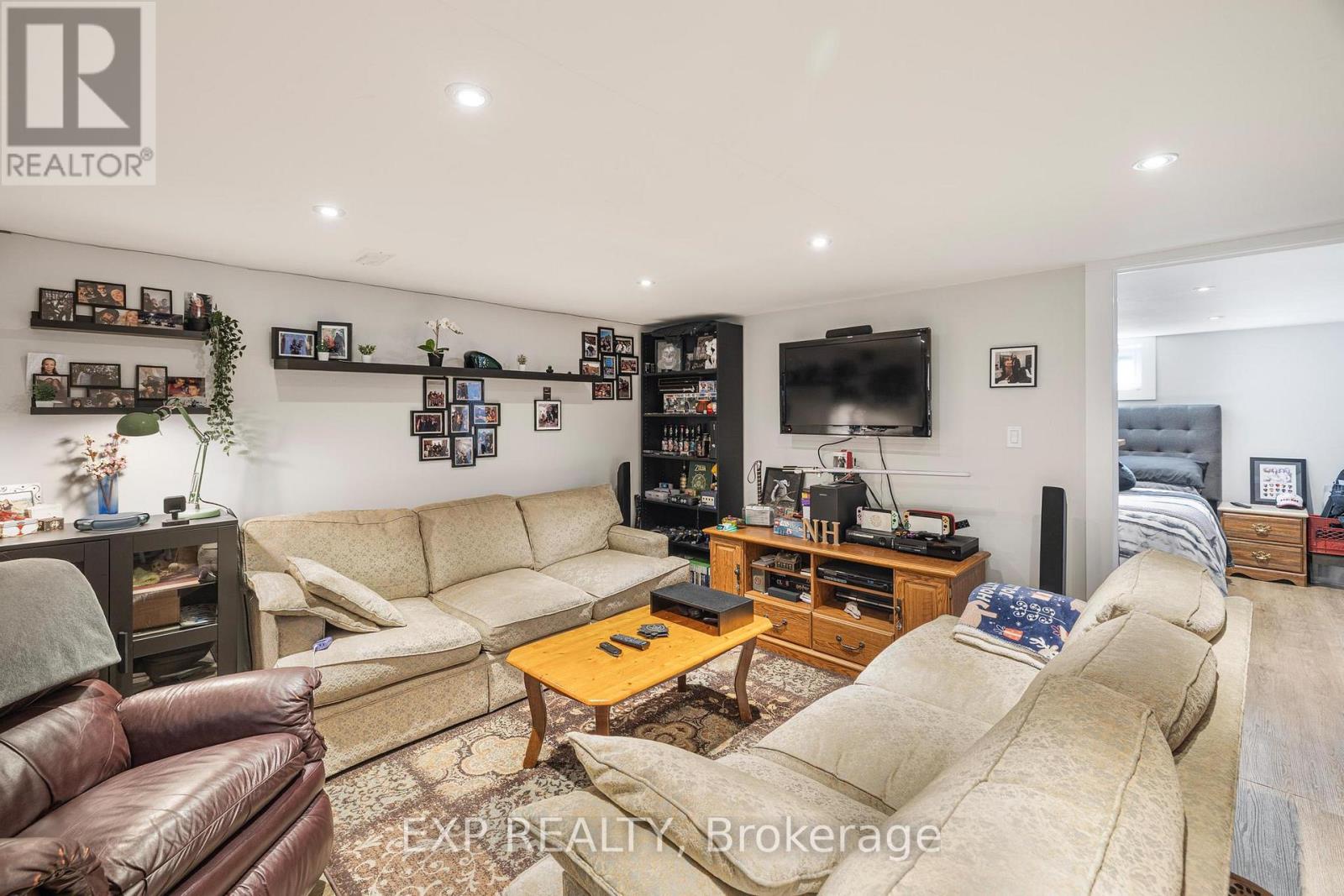 Photo 7 of 1057 Clare Avenue, Cambridge ON