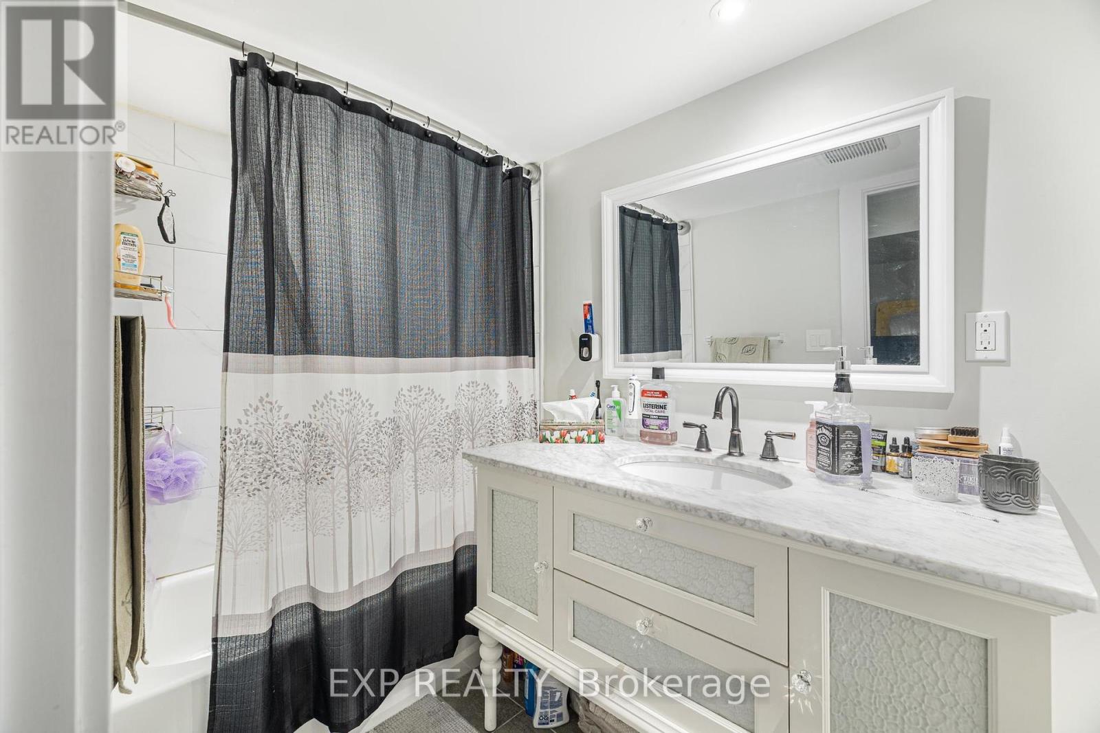 Photo 9 of 1057 Clare Avenue, Cambridge ON