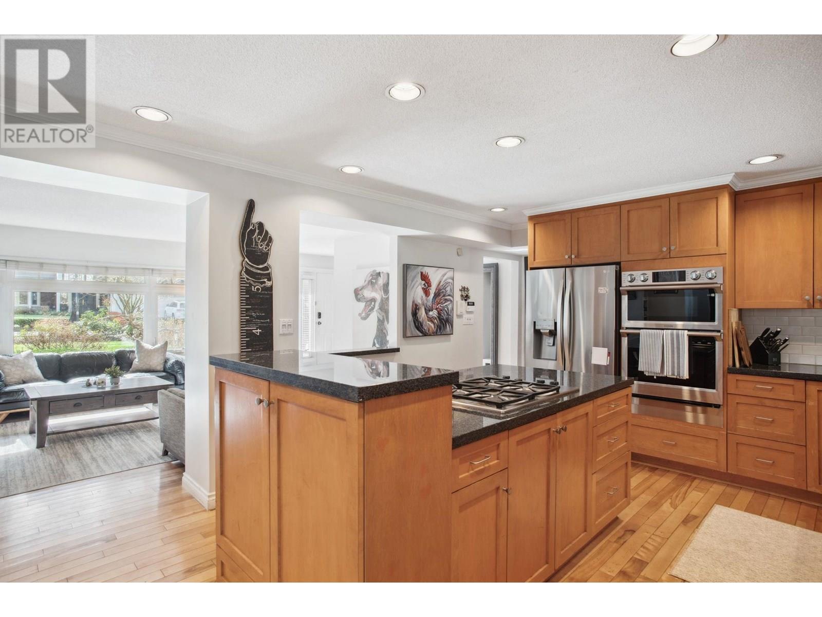 Photo 2 of 2569 Hyannis Point, North Vancouver BC