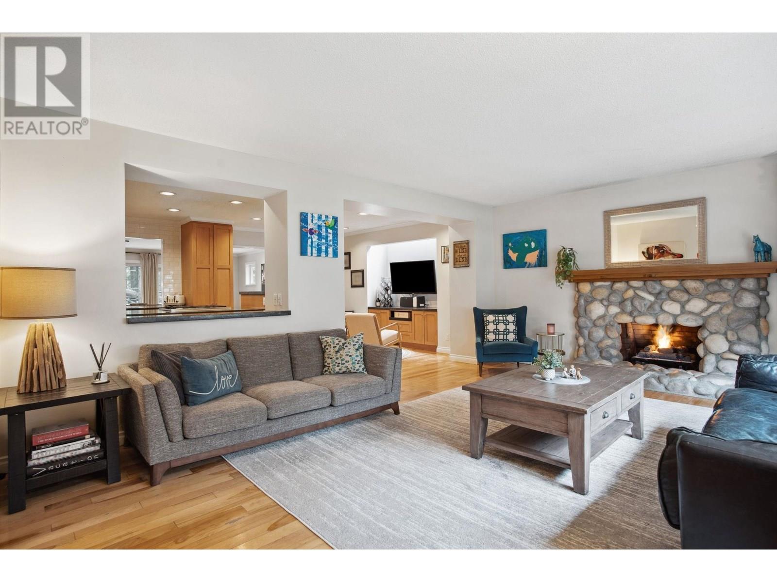 Photo 33 of 2569 Hyannis Point, North Vancouver BC