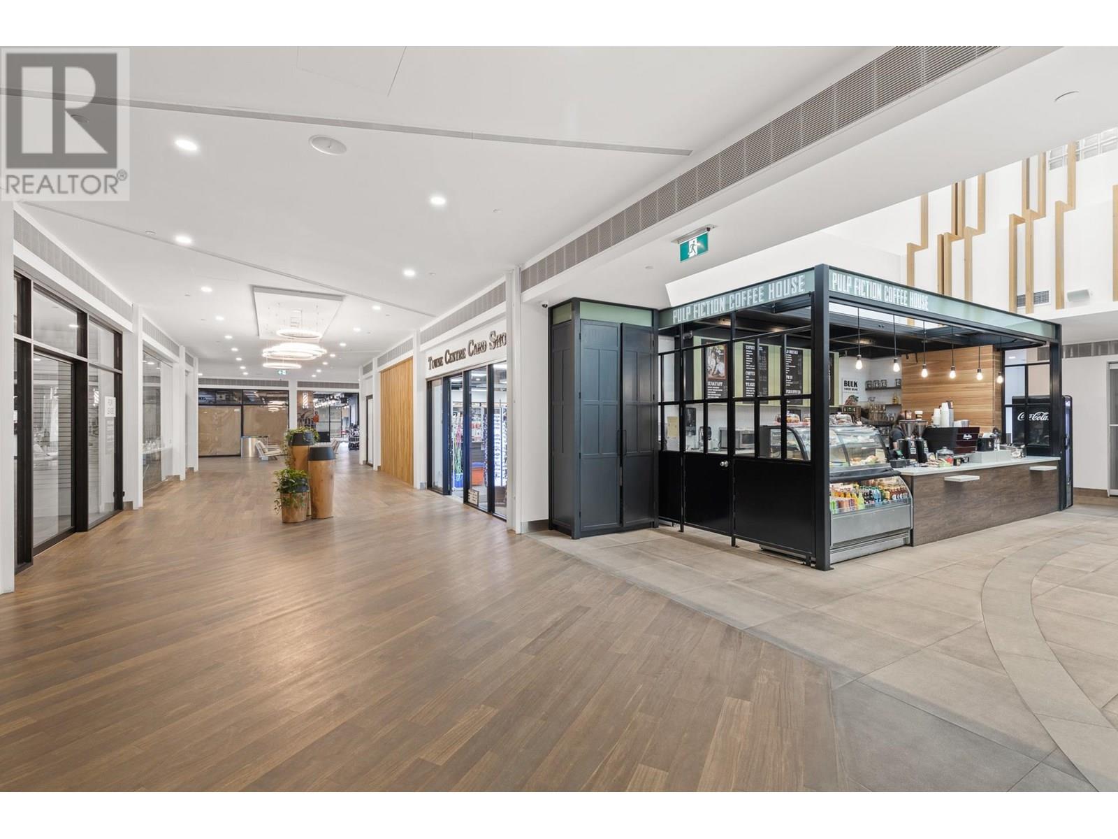 13 565 Bernard Avenue, Kelowna