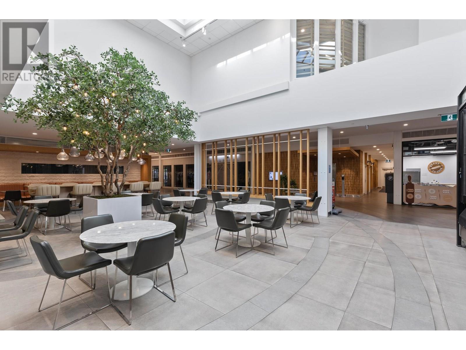 28 565 Bernard Avenue, Kelowna