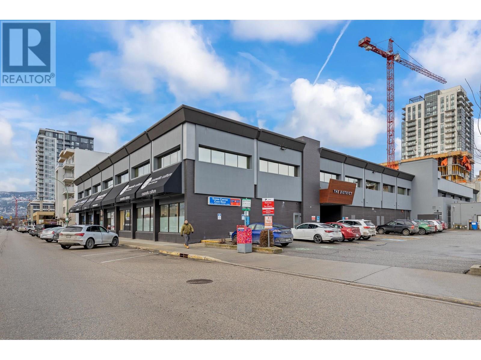 28 565 Bernard Avenue, Kelowna