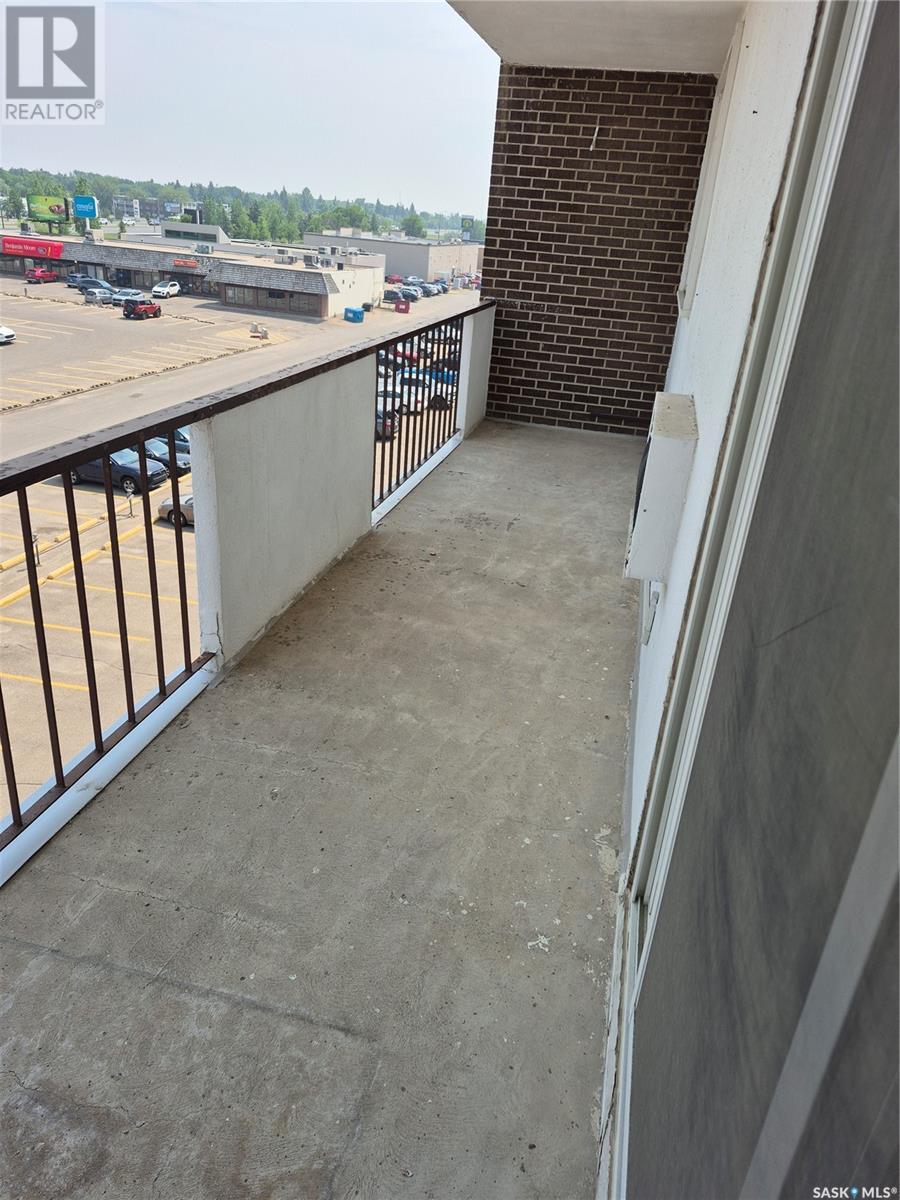 Single Family House High rise for Sale in   RAE STREET Regina 