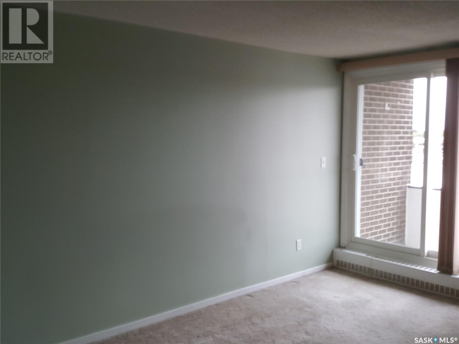 Single Family House High rise for Sale in   RAE STREET Regina 