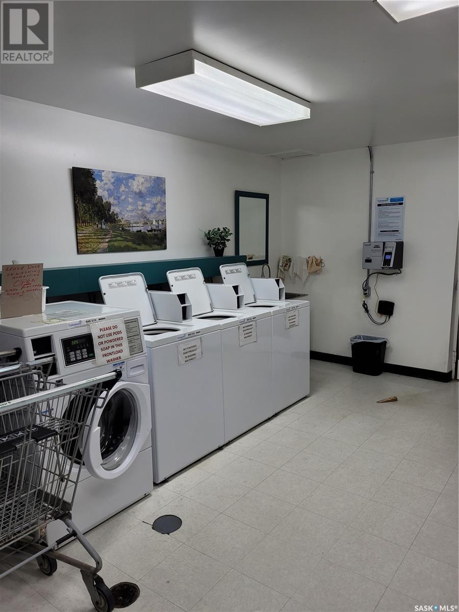 Single Family House High rise for Sale in   RAE STREET Regina 