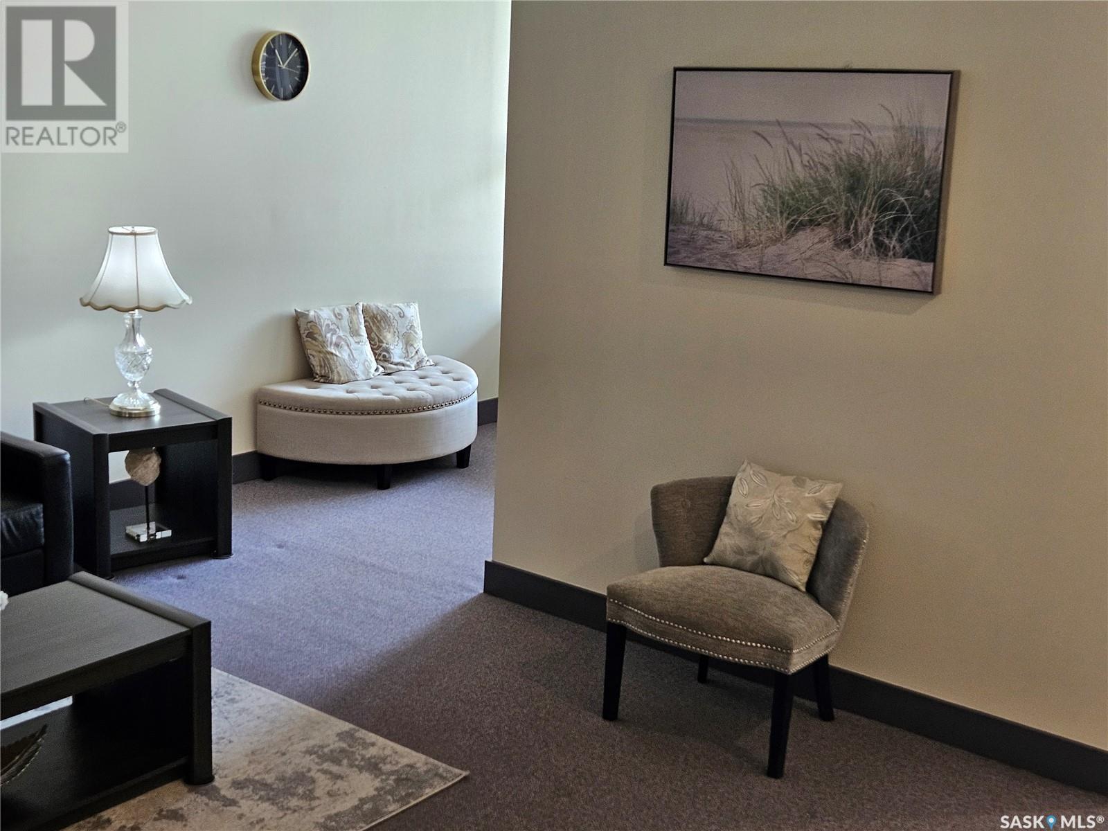 Single Family House High rise for Sale in   RAE STREET Regina 