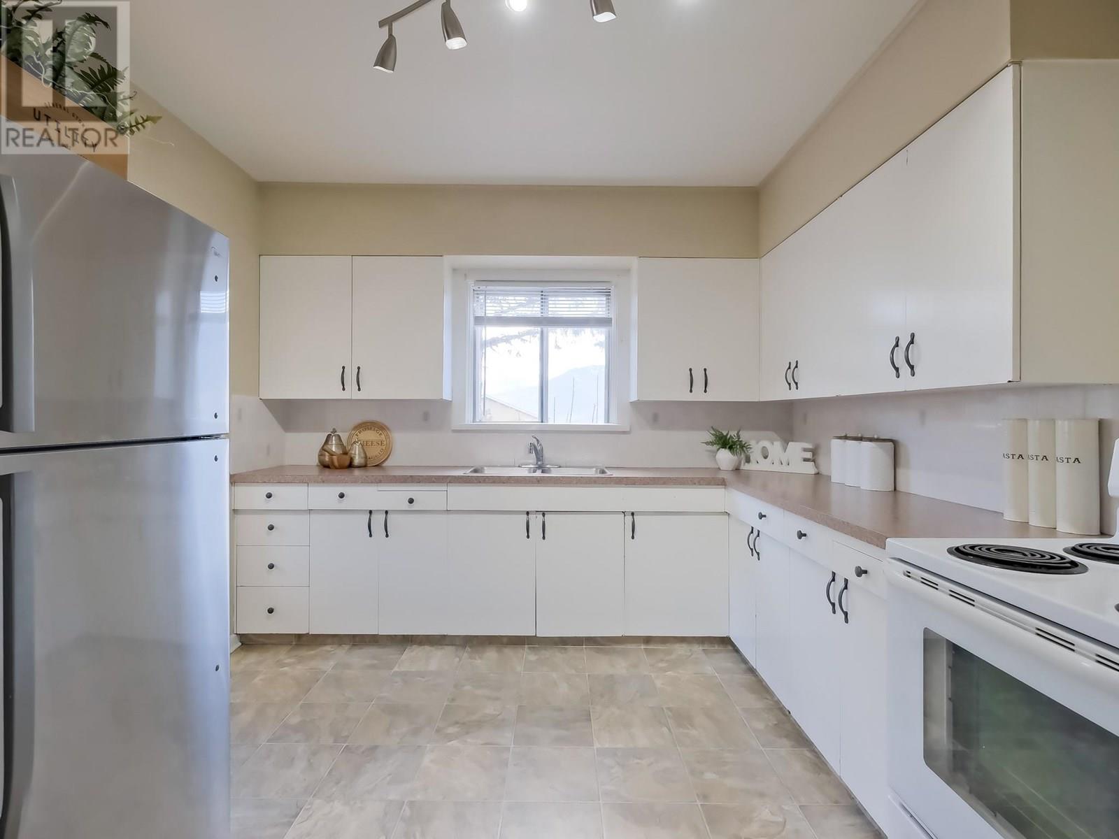 105 Spruce Road, Penticton