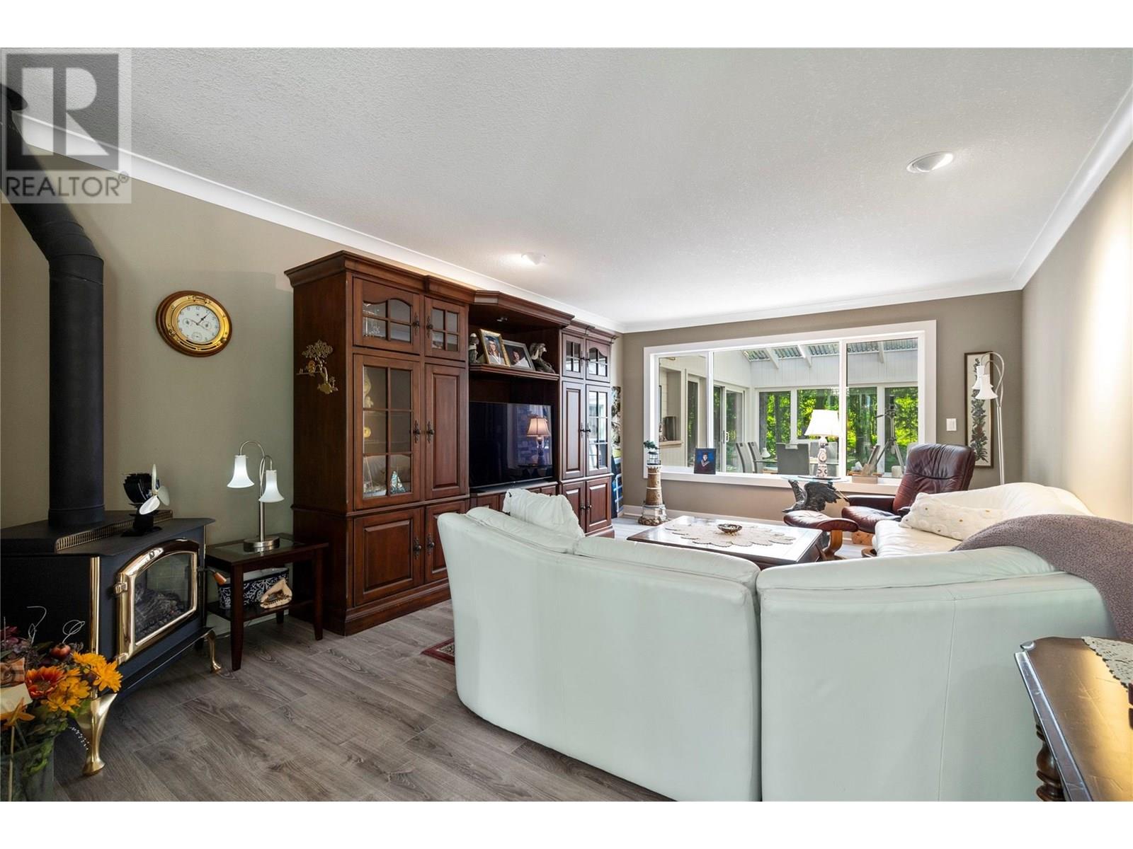  1047 Wharf Road, Scotch Creek