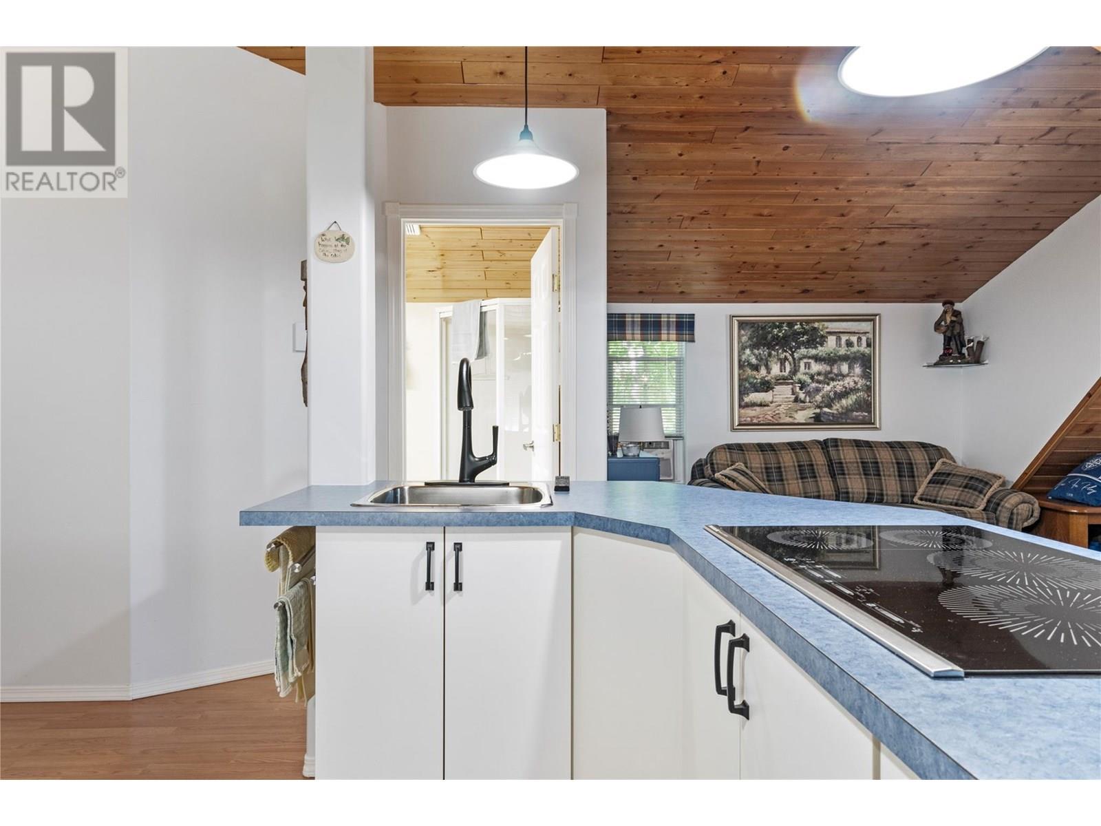  1047 Wharf Road, Scotch Creek