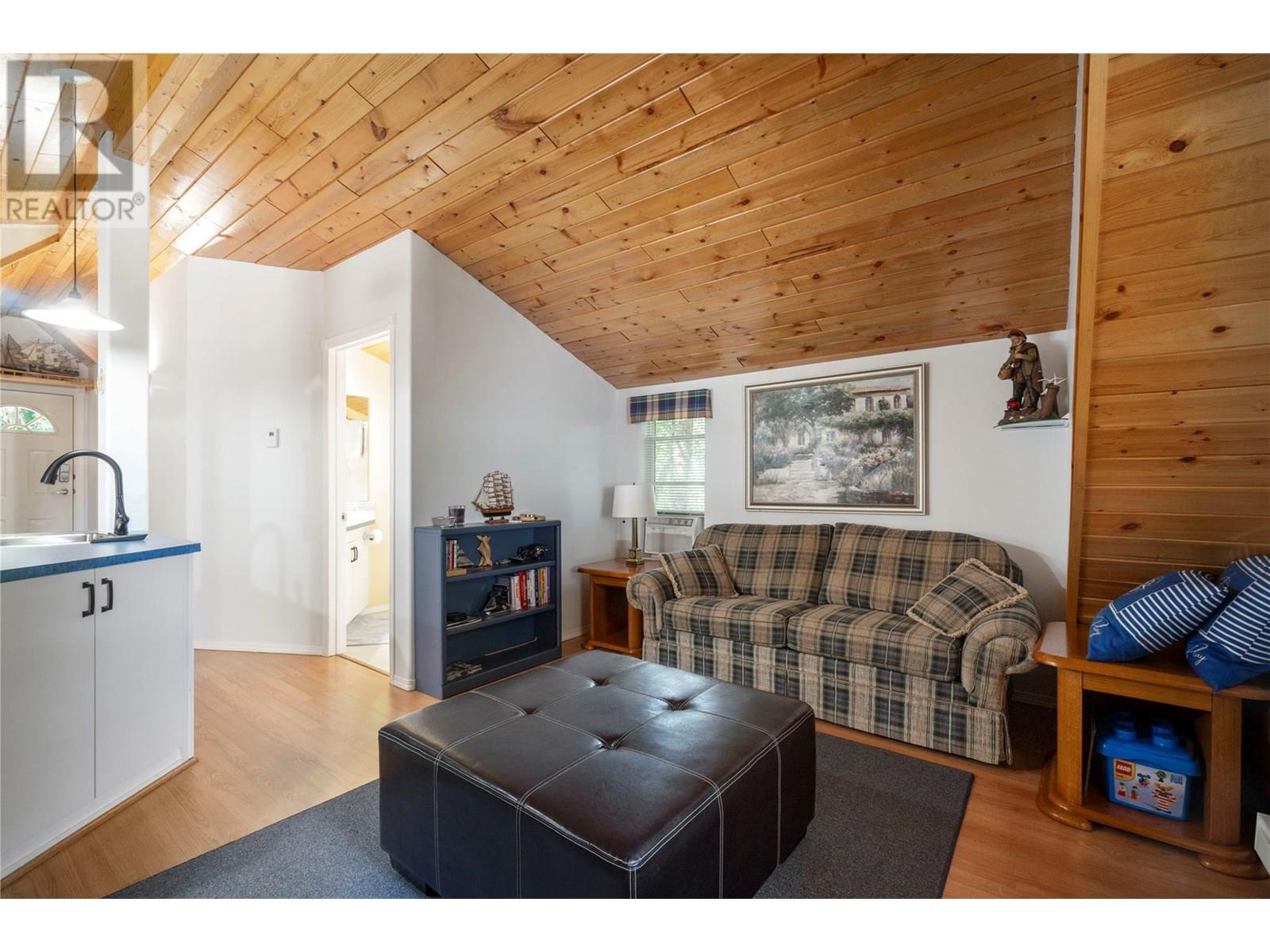  1047 Wharf Road, Scotch Creek