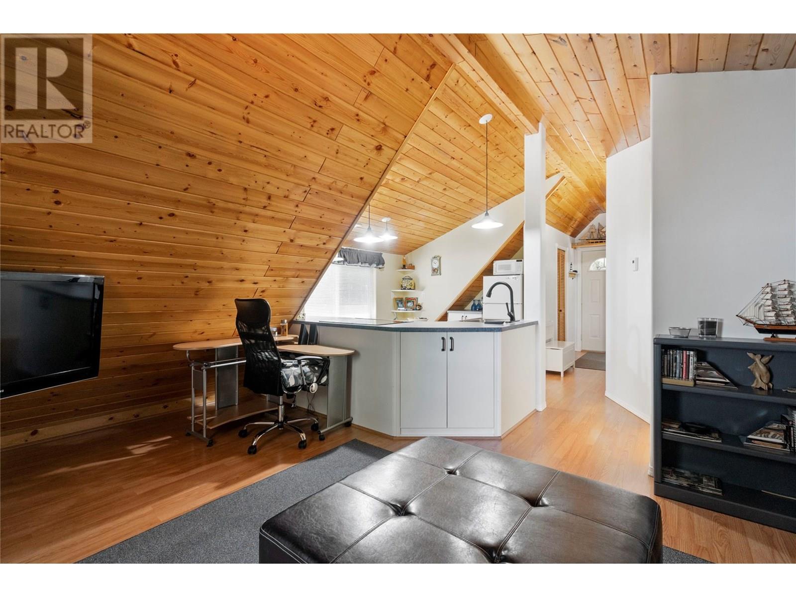  1047 Wharf Road, Scotch Creek