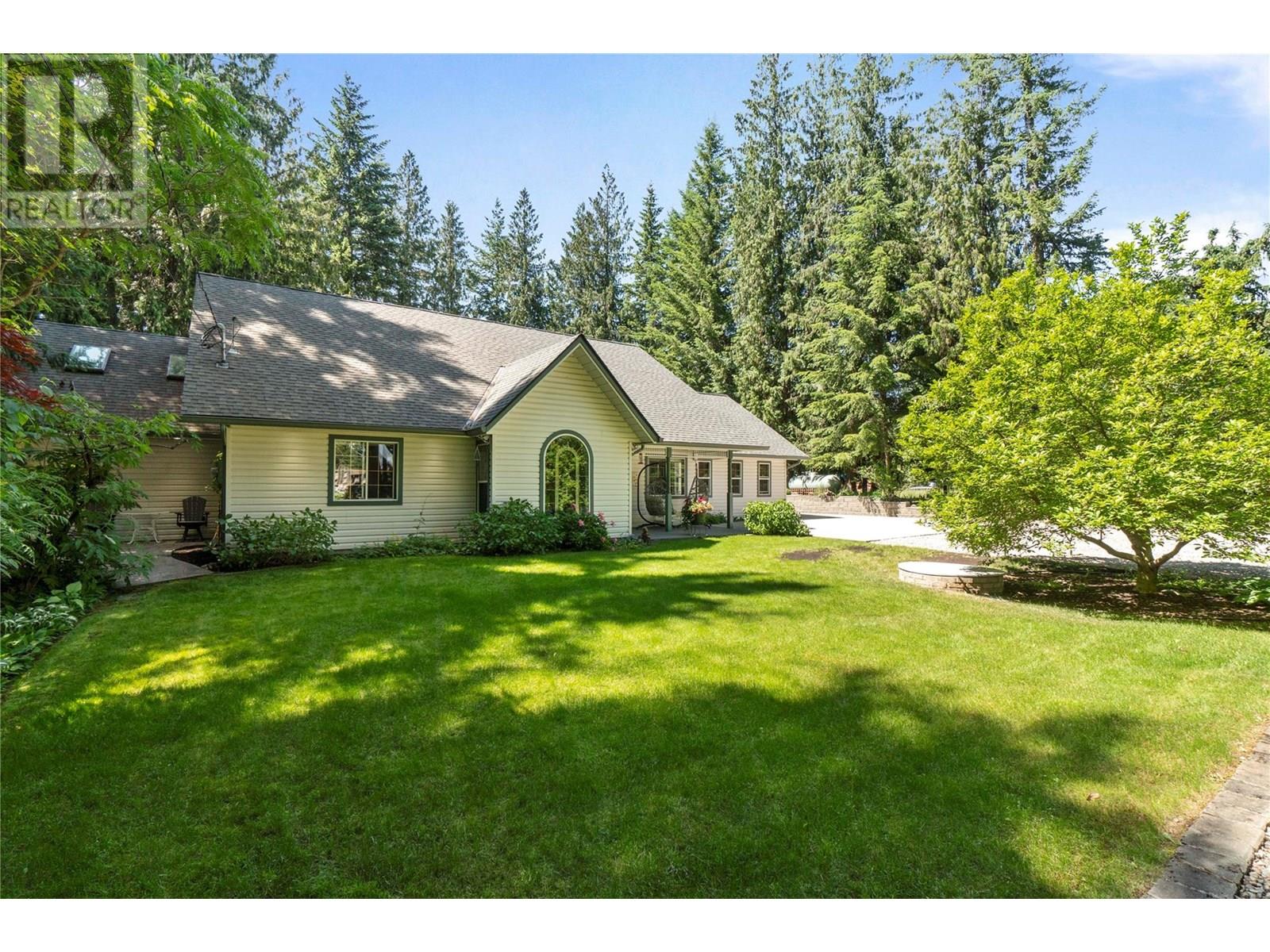  1047 Wharf Road, Scotch Creek