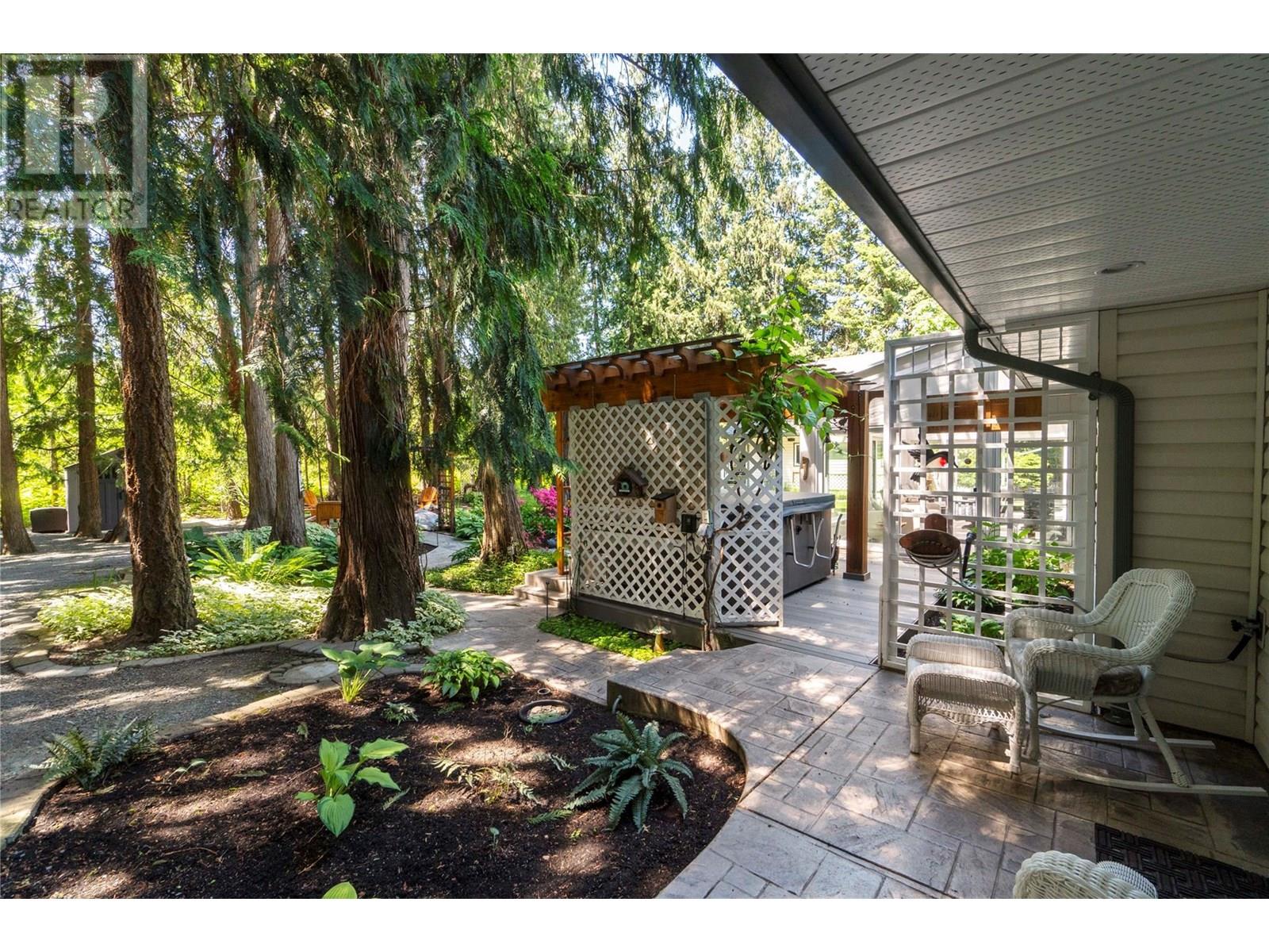  1047 Wharf Road, Scotch Creek