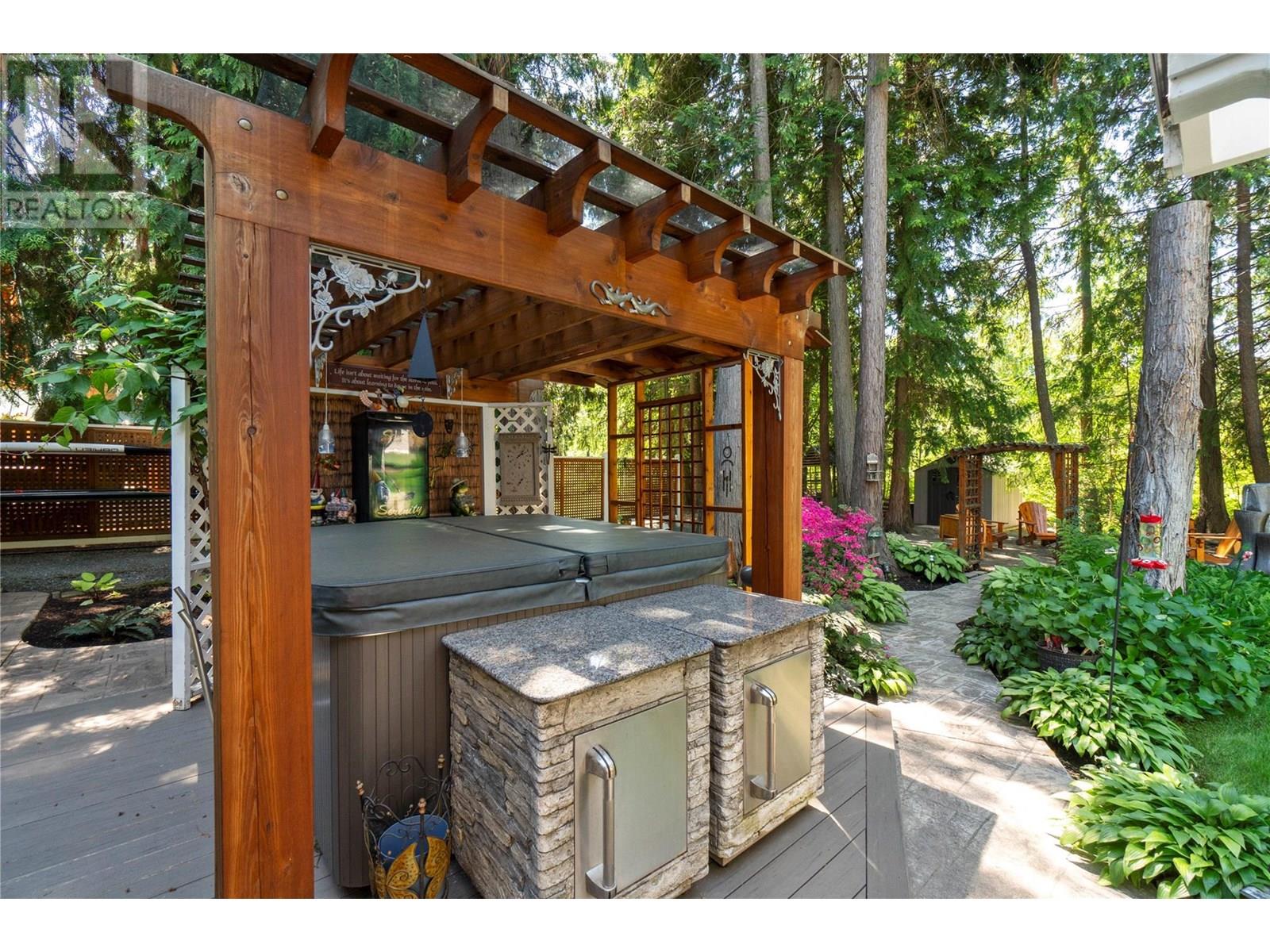  1047 Wharf Road, Scotch Creek