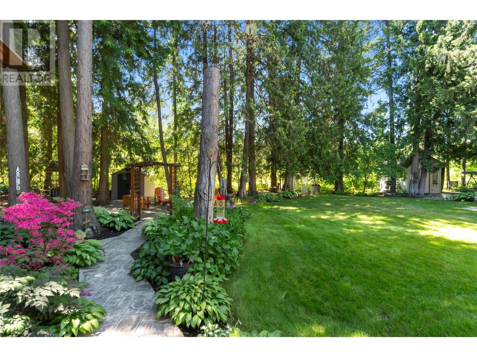  1047 Wharf Road, Scotch Creek