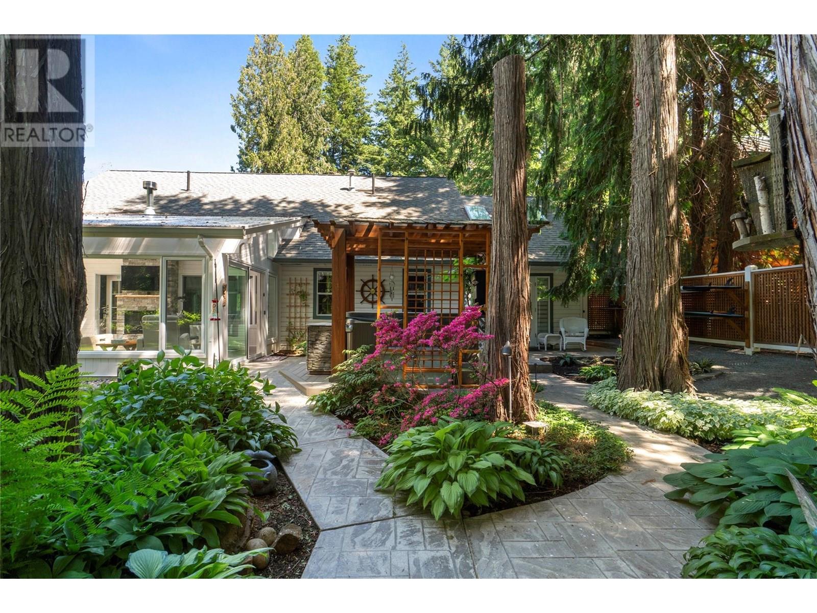  1047 Wharf Road, Scotch Creek