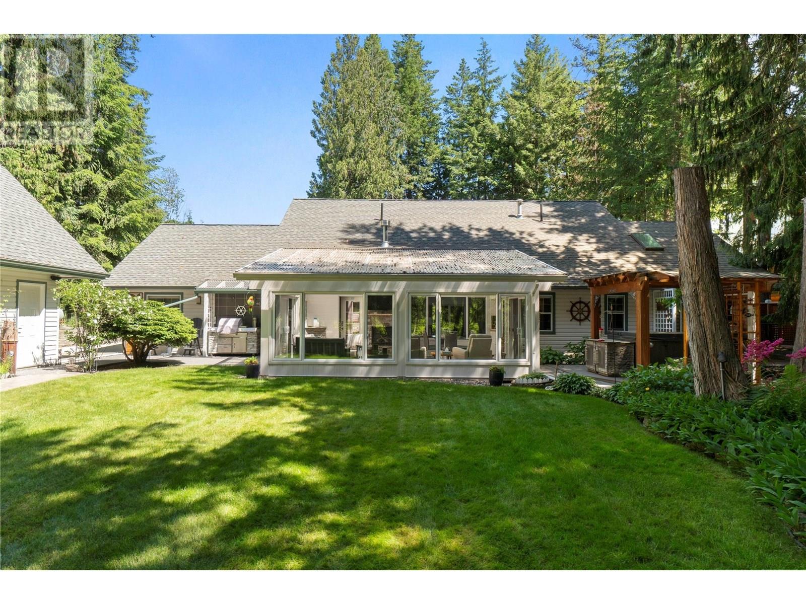  1047 Wharf Road, Scotch Creek