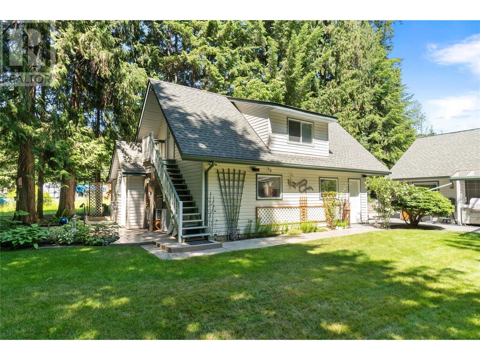  1047 Wharf Road, Scotch Creek