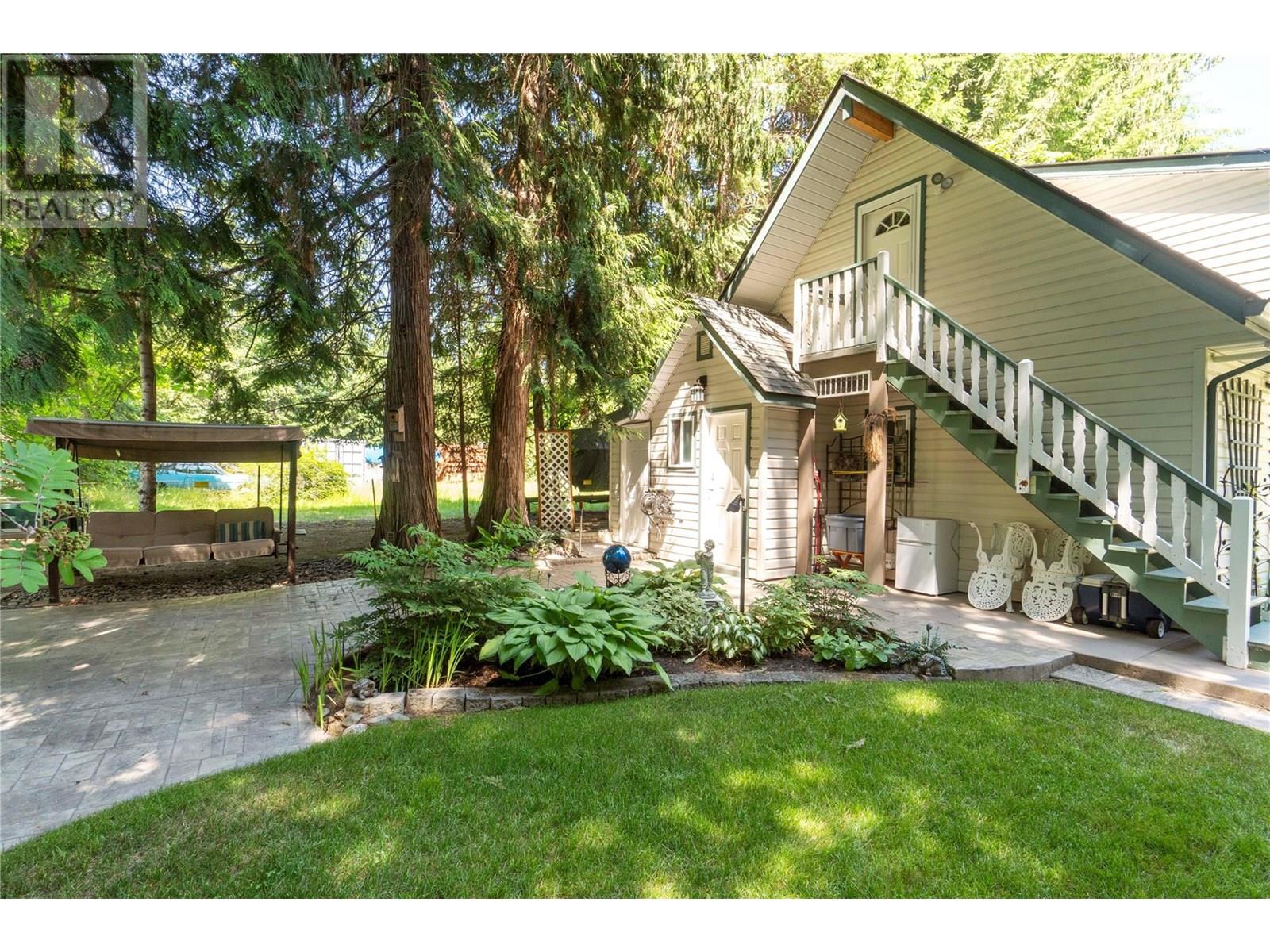  1047 Wharf Road, Scotch Creek