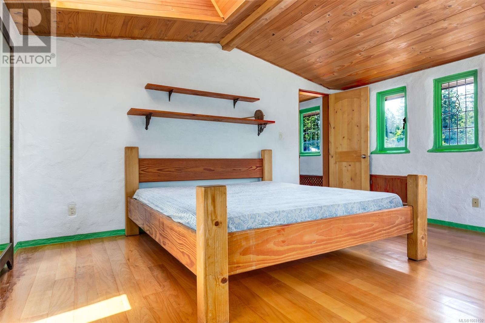 9 Main Rd, Lasqueti Island