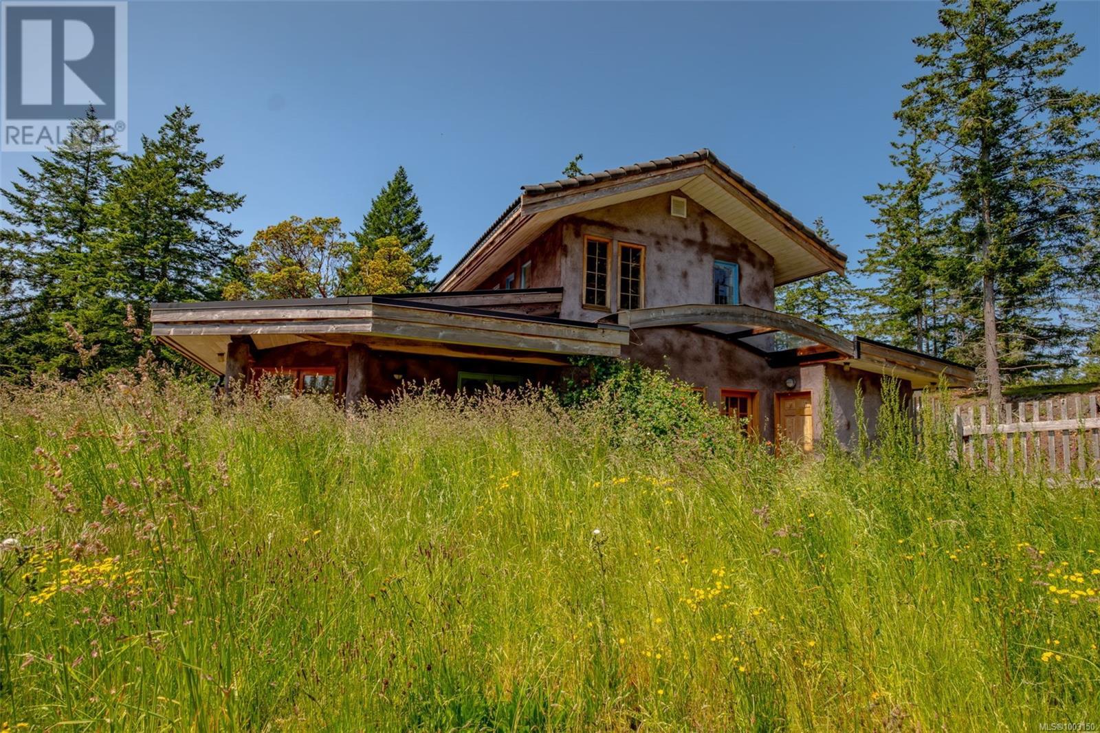 9 Main Rd, Lasqueti Island