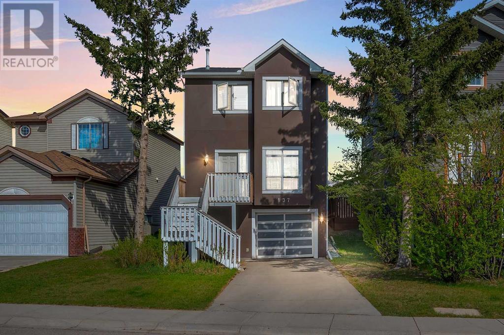 137 Martinpark Way NE, Calgary, Alberta