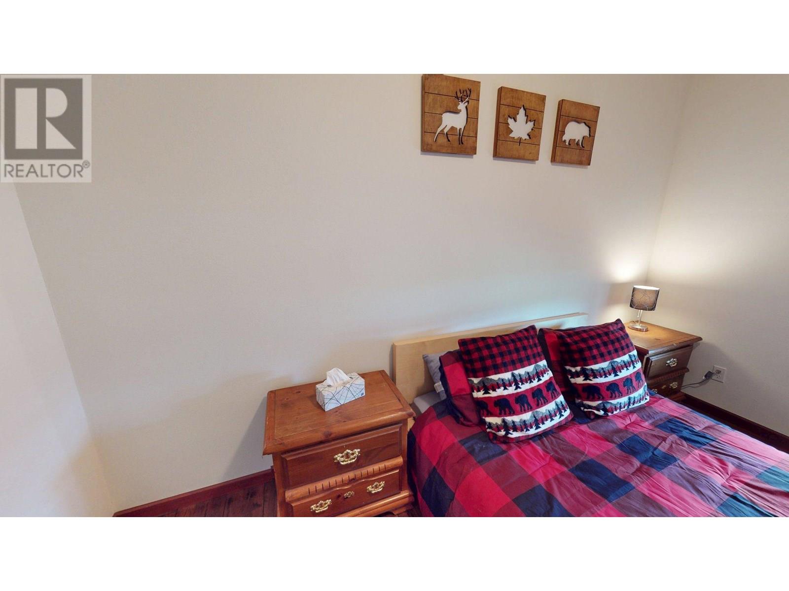 1695 Koocanusa Lake Drive - 19