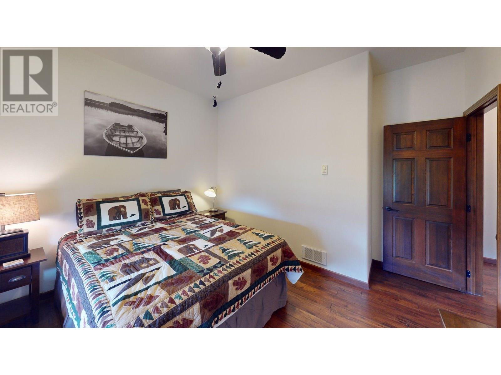 1695 Koocanusa Lake Drive - 33