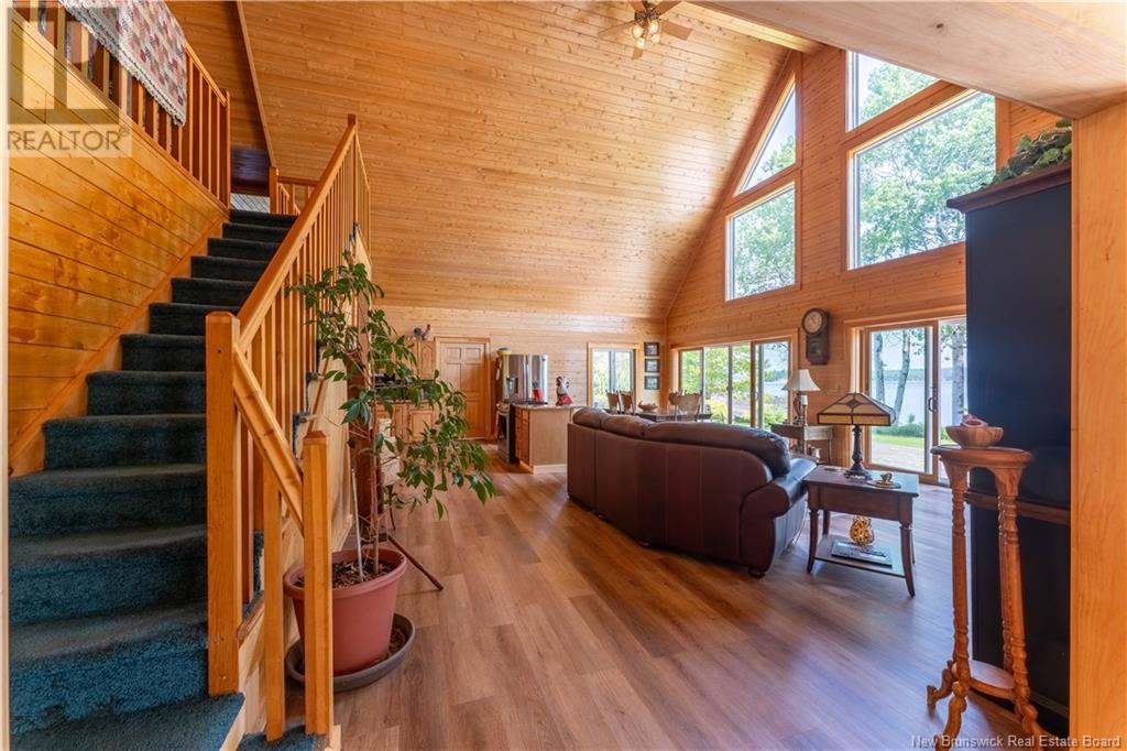 72 Young Lane - Image 33