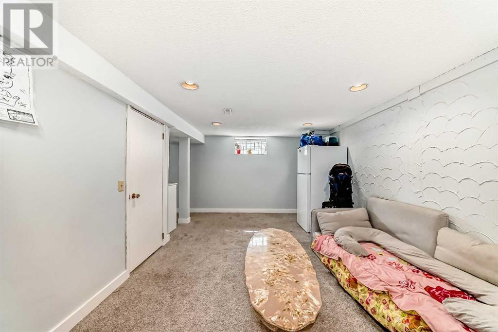 Single Family House Bungalow for Sale in   Avenue NW Bowness Calgary 