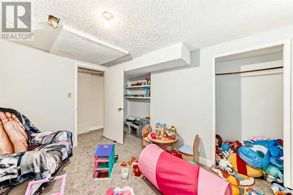 Single Family House Bungalow for Sale in   Avenue NW Bowness Calgary 