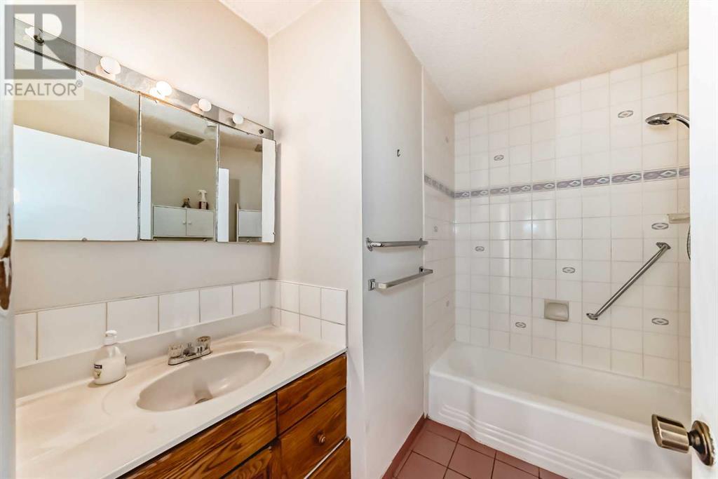 Single Family House Bungalow for Sale in   Avenue NW Bowness Calgary 