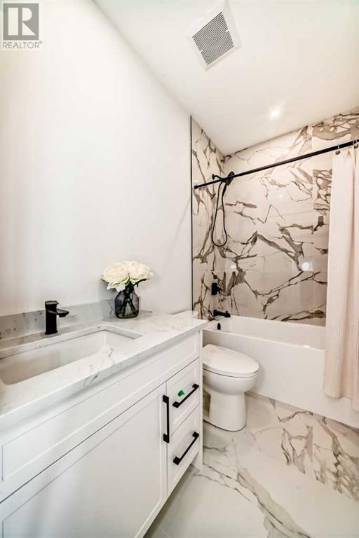 Single Family House for Sale in B   Avenue SW North Glenmore Park Calgary 
