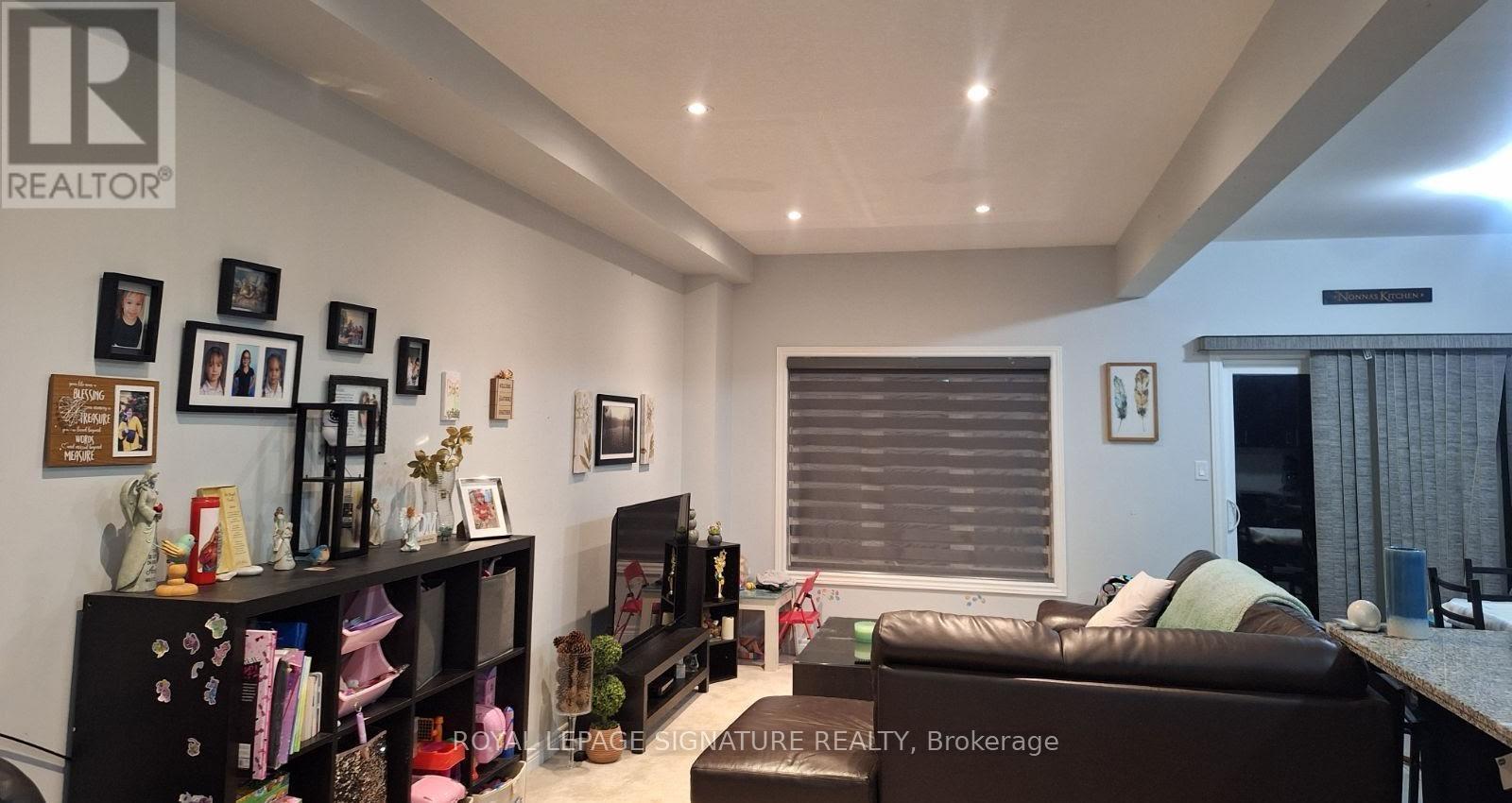 Photo 4 of 4 98 Shoreview Place, Hamilton ON