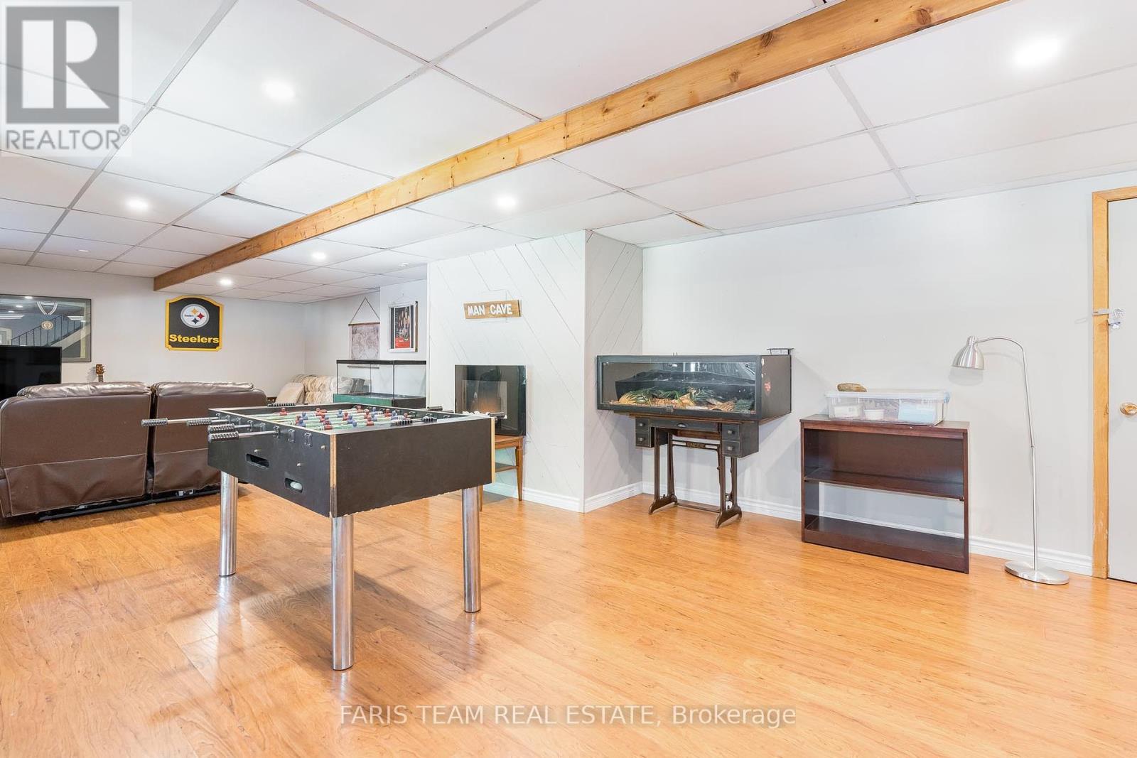 Photo 16 of 21 Robert Street E, Penetanguishene ON