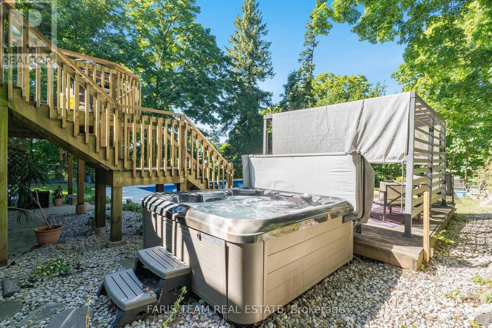 Photo 19 of 21 Robert Street E, Penetanguishene ON