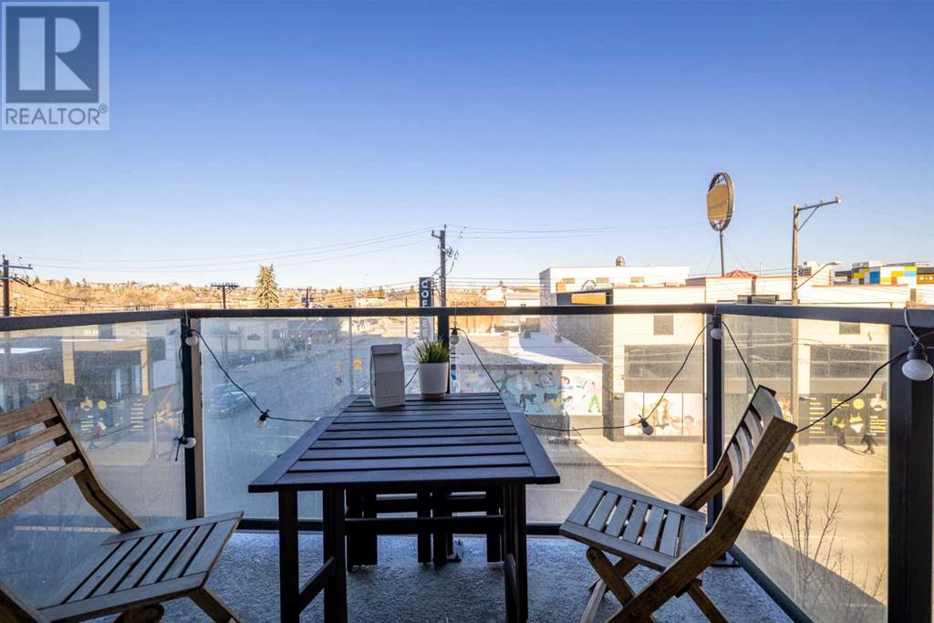 Single Family House for Sale in    Street NE Crescent Heights Calgary 
