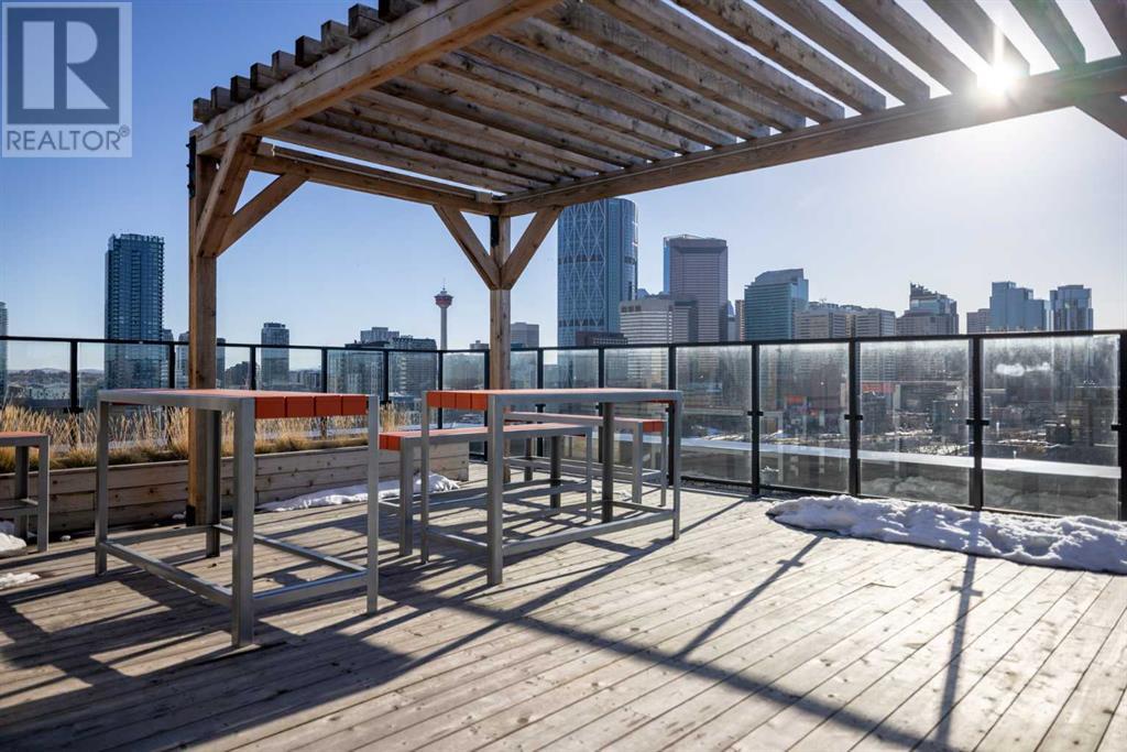 Single Family House for Sale in    Street NE Crescent Heights Calgary 