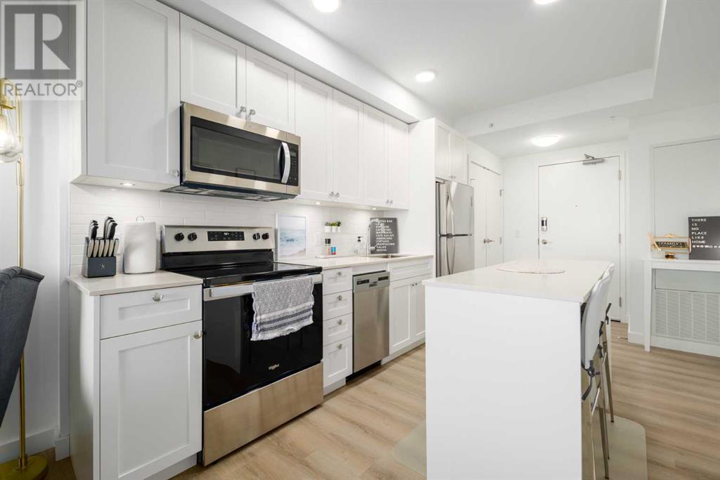 Single Family House for Sale in    Street NE Crescent Heights Calgary 