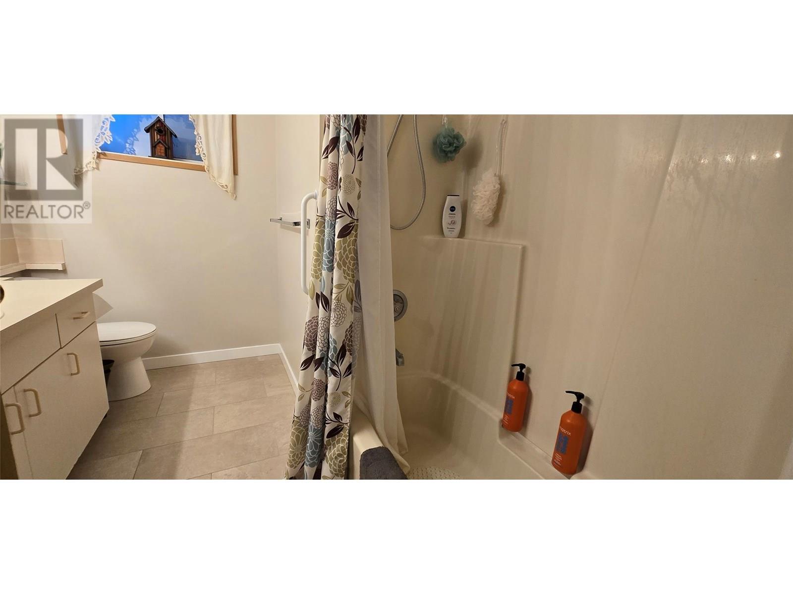 9517 62 Avenue, Osoyoos
