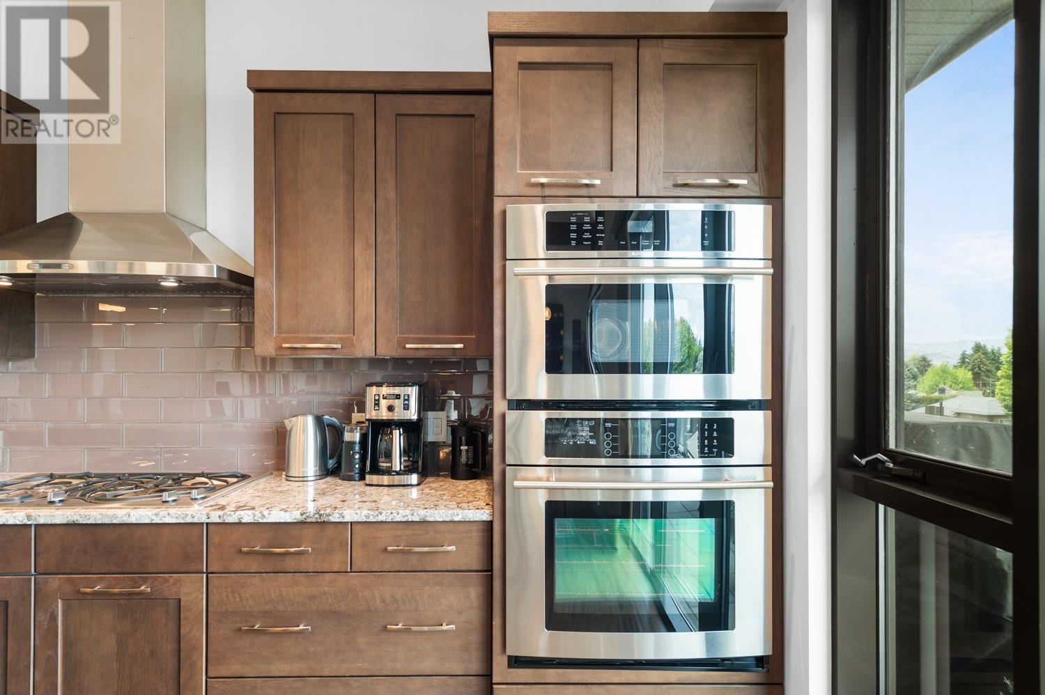 Photo 10 of 580 Sarsons Road Unit 401, Kelowna BC